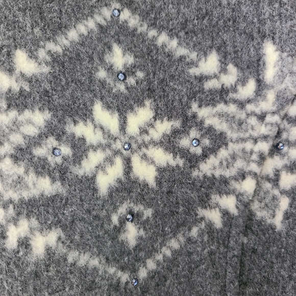 Upcountry by DU MONDE Charcoal Snowflake Jacket - Picture 6 of 10